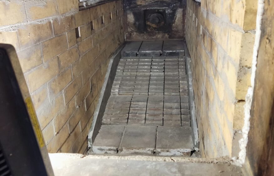 Refractory masonry works after repair with renewed furnace wall lining