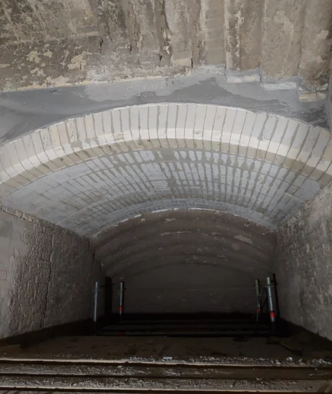 Refractory masonry works with newly installed refractory brick arch