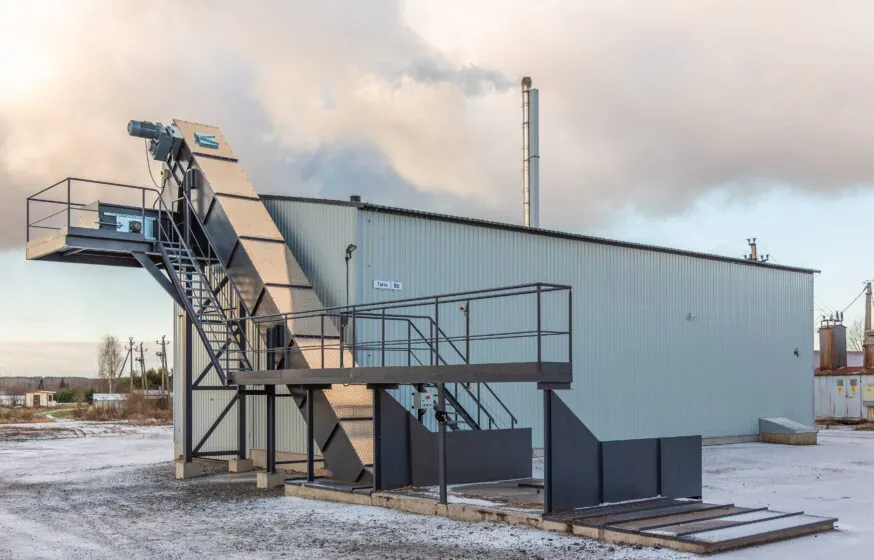 Biofuel loading conveyor